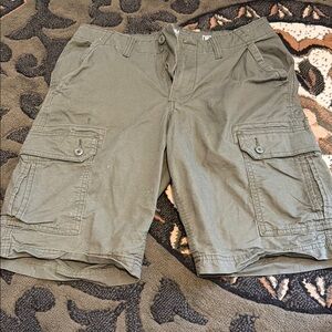 Men's Cargo Shorts in Olive Green